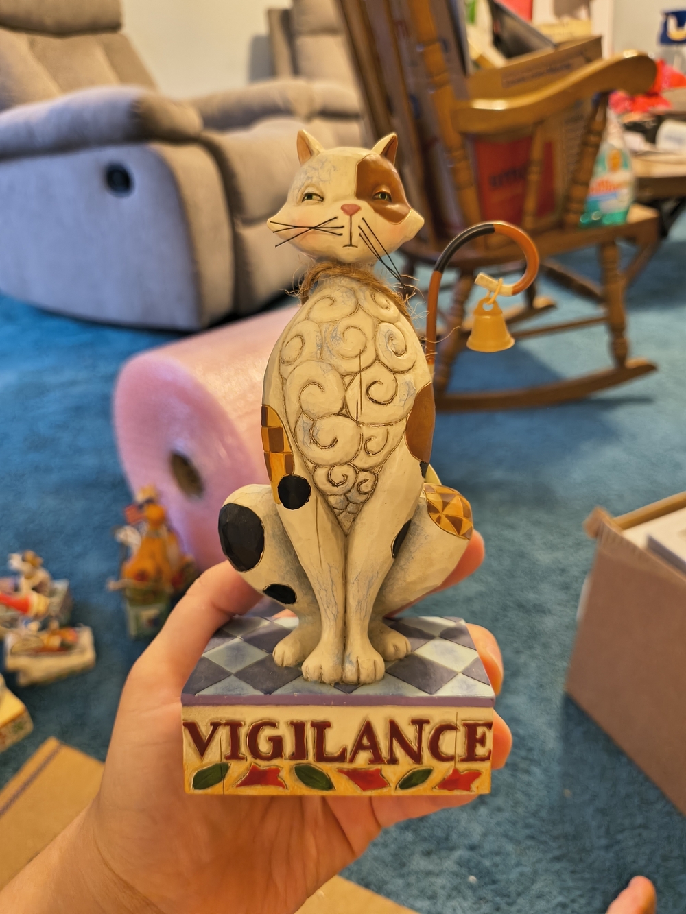 Jim Shore White, Brown, Black & Gold 'Vigilance' Cat Figurine